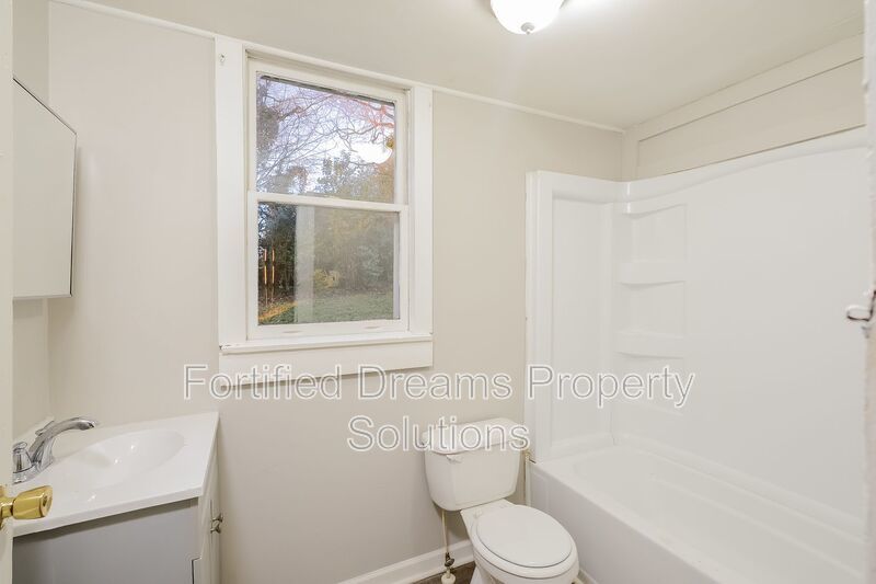 918 Camel Ave Winston Salem, NC property image