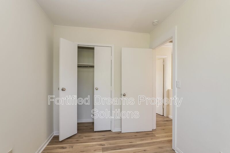 2 bed 1.5 bath townhouse in High Point- Accepting vouchers property image