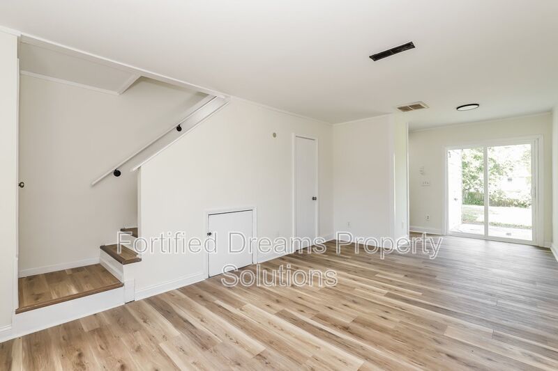 2 bed, 1 and a half bath- townhouse style duplex in High Point- Accepting Housing Vouchers property image