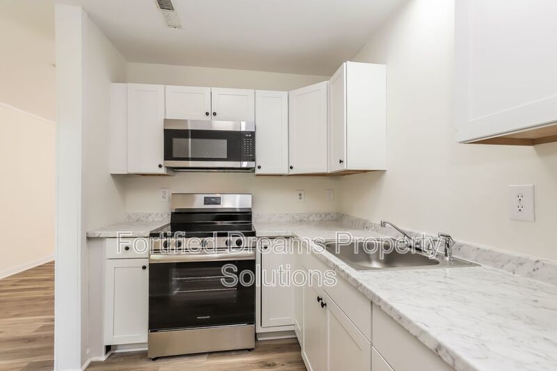 2 bed, 1 and a half bath- townhouse style duplex in High Point- Accepting Housing Vouchers property image
